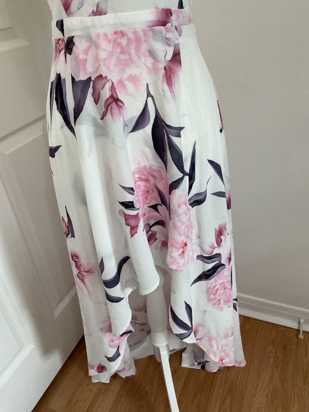 ✨Chelsea Floral High Low Dress from Honey’s - size S - Picture 3 of 8